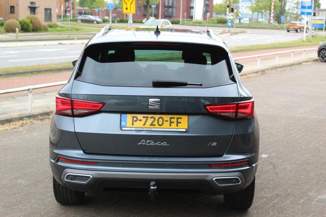 Seat ATECA 1.5 TSI FR Business Intense , 150pk 1600kg Trekgewicht Stuur en stoelverwarming, climate control, LED verlichting, aut inklapbare trekhaak, FR Pakket, uitgbr rijveiligheidssysteem, hele luxe complete SUV.