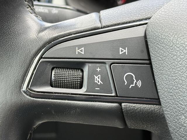 Seat ATECA BWJ 2018 1.0 116 PK EcoTSI Reference CLIMA / CRUISE / BLUETOOTH / PDC / LMV / LED / MULTIFUNCT.STUUR / MULTIMED.VOORB. / DAKRAILS