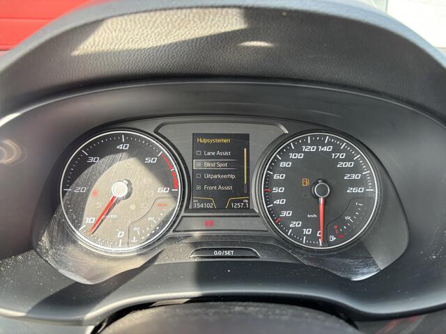 Seat ATECA 1.6 TDI Style NWE D-RIEM / CAMERA / ACC / CARPLAY / DAB+ / FULL LED / NL-AUTO