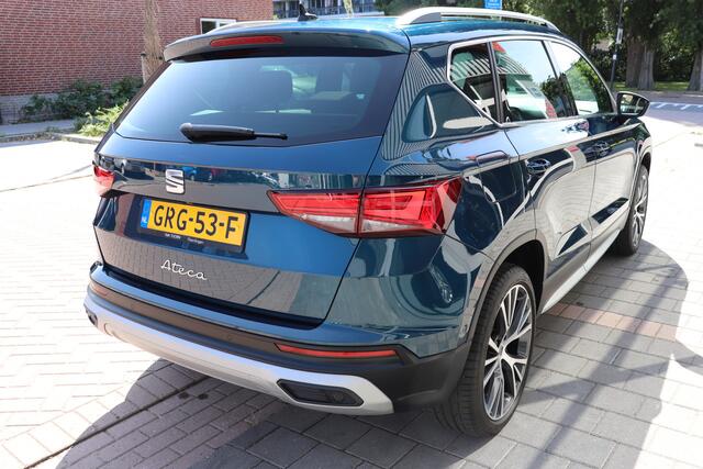 Seat ATECA 1.5 TSI Xperience Business Intense. Panorama dak, dode hoek detector, navigatie