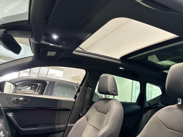 Seat ATECA 1.5 Tsi 150pk DSG FR Business Intense · Apple/Android Car Play · Panoramadak · Elek. Trekhaak · 360 Camera · Keyless · Navi · 19'' Inch ·