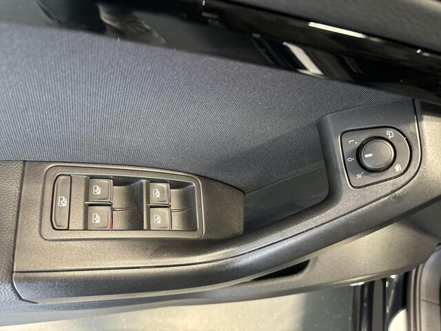Seat ATECA 1.5 Tsi 150pk DSG FR Business Intense · Apple/Android Car Play · Panoramadak · Elek. Trekhaak · 360 Camera · Keyless · Navi · 19'' Inch ·