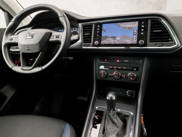Seat ATECA 1.5 TSI Sport 150Pk Automaat (APPLE CARPLAY, GROOT NAVI, CLIMATE, CAMERA, SPORTSTOELEN, TREKHAAK, GETINT GLAS, CRUISE, NIEUWSTAAT)