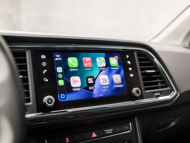 Seat ATECA 1.5 TSI Sport 150Pk Automaat (APPLE CARPLAY, GROOT NAVI, CLIMATE, CAMERA, SPORTSTOELEN, TREKHAAK, GETINT GLAS, CRUISE, NIEUWSTAAT)