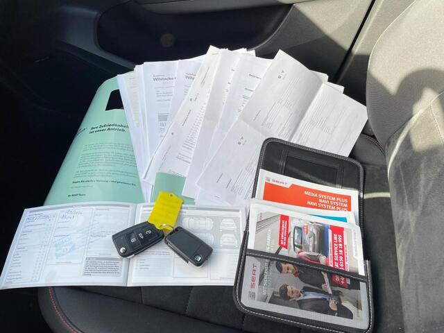 Seat ATECA 2.0 FR 4DRIVE, Trekhaak, Pano, 360camera, BLIS, Carplay, ACC, DAB+