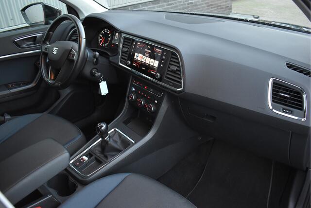 Seat ATECA 1.5 TSI Style Business Intense Cruise control, Trekhaak, Carplay, Camera, PDC, DAB
