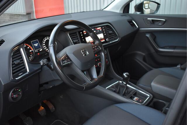 Seat ATECA 1.5 TSI Style Business Intense Cruise control, Trekhaak, Carplay, Camera, PDC, DAB