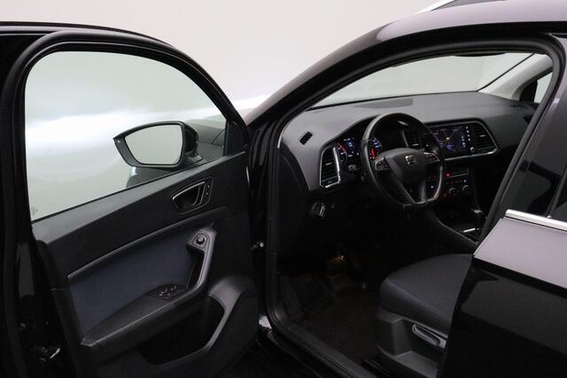 Seat ATECA 1.5 TSI Style Business Intense 2020 | Navigatie | Achteruitrij Camera | Carplay | Elektrische Achterklep | Stoelverwarming | Boekjes | 2 Sleutels