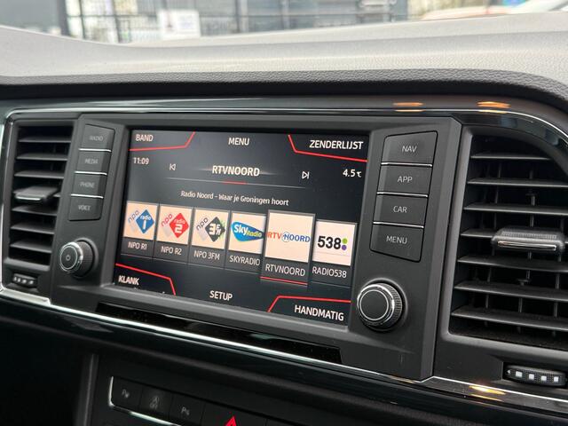 Seat ATECA 1.0 EcoTSI Style | Trekhaak | Dealer onderhouden | Navi | Stoelverw. |