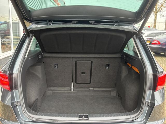 Seat ATECA 1.5 TSI Business Intense | Automaat | Trekhaak | Stoel Verwarming | Apple Carplay