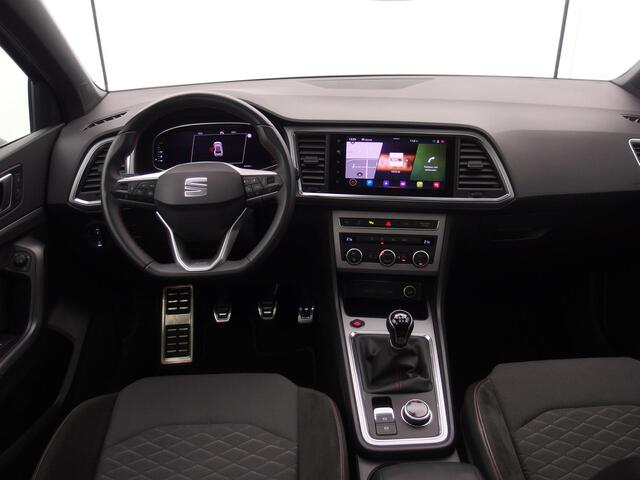 Seat ATECA 1.0 TSI FR Business Intense PANORAMADAK / FULL LED / KEYLESS / 360GR CAMERA / CARPLAY / DODEHOEK / NL-AUTO