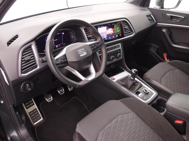 Seat ATECA 1.0 TSI FR Business Intense PANORAMADAK / FULL LED / KEYLESS / 360GR CAMERA / CARPLAY / DODEHOEK / NL-AUTO