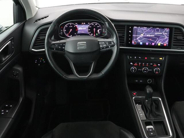Seat ATECA 2.0 TDI FR Intens | Leder/Alcantara | Stoelverwarming | 360 Camera | Trekhaak | BeatsAudio | Adaptive cruise | Virtual Cockpit | Carplay | Navigatie | Full LED