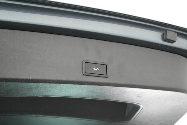 Seat ATECA 1.4 TSI 150pk DSG Xcellence Trekhaak Camera Keyless Standkachel Stoelverwarming Panoramadak Navigatie