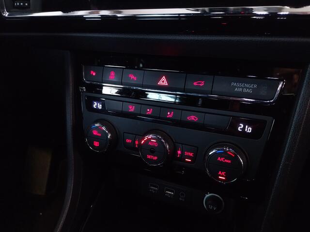 Seat ATECA 1.5 TSI AUTOMAAT Xcellence ADAPT CRUISE CAMERA PARK ASSIST LED NAVI ECC TREKHAAK