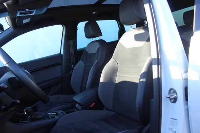 Seat ATECA 1.5 TSI FR Business Intense Pano Dak l Stoel verwarming l Apple/Android carplay l adaptief cruise control l Airco l 18 inch velgen
