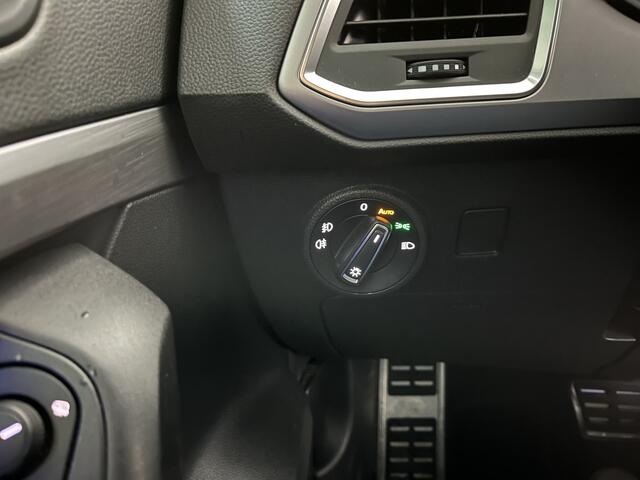 Seat ATECA 1.5 TSI FR / AUTOMAAT/ MEMORY SEAT/ STUUR+STOEL VERWARM./ PARK.SENSOR.V+A/ 360 CAMERA/ DODE HOEK/ FULL LINK/ ACC/ DIGITAL DASH/ BEATS AUDIO/ RIJ-MODI/ NAVI/ DAB/ LED/ CLIMA/ ISOFIX