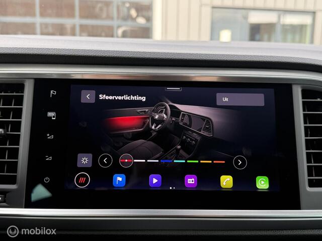 Seat ATECA 1.5 TSI Xperience Business Intense / Trekhaak / Panoramadak / Camera / Virtual Cockpit / CarPlay / 18'' / Keyless / Rijstrooksensor / Navigatie / LED / DAB / Stuur+Stoelverwarming / ACC