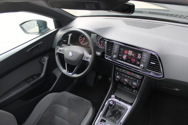 Seat ATECA 1.4 EcoTSI Xcellence 150pk - Pano - ACC - Keyless - Camera - Navigatie - LED - Rijklaar