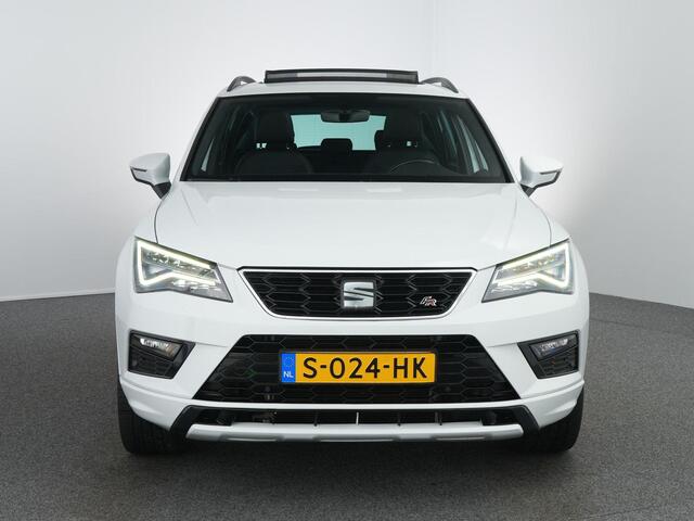 Seat ATECA 1.5 TSI FR Business Intense Pano | Zwenkhaak | 19inch |