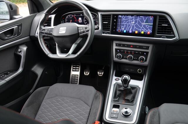 Seat ATECA 1.5 TSI FR Business Intense Navi/Led/Pdc/Ecc/Virtueel dashboard/Cruise control adaptief/Audio installatie premium/Achteruitrijcamera en Rondomzicht camera/Stoelverwarming
