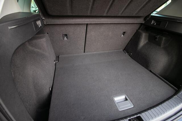 Seat ATECA 1.0 EcoTSI Reference | Apple cp/Android auto