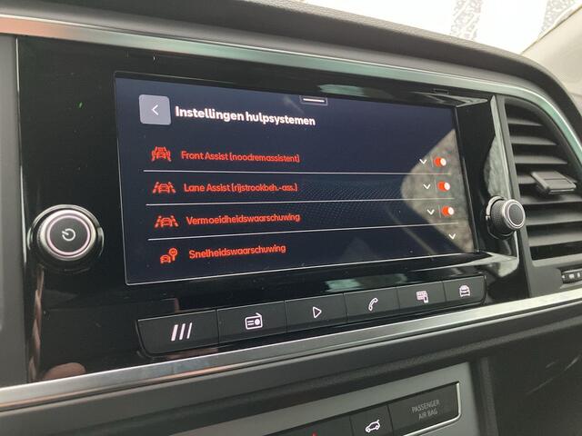 Seat ATECA 1.5TSI/150PK DSG FR FL · Apple/Android · Camera + Parkeersensoren · Stoel- & Stuurverwarming · Garantie t/m 22-05-2026