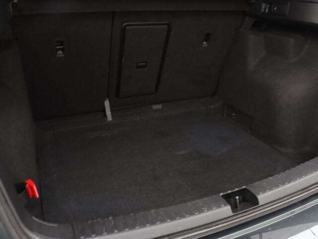 Seat ATECA 1.5 TSI Style | Automaat | Trekhaak | Camera | Carplay | Navigatie | Cruise control | Climate control | Getint glas