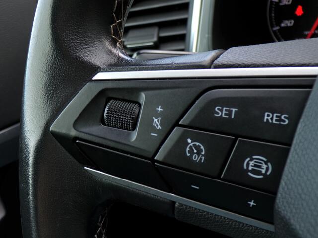 Seat ATECA 1.5 TSI Style Business Intense, Trekhaak / Carplay + Android Auto / Full LED / Camera + Sensoren