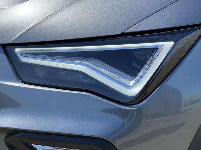 Seat ATECA 1.5 TSI Xperience Business Intense Auto VOL luxe, panoramadak, trekhaak, 360° camera, keyless, stuurverwarming, dodehoek