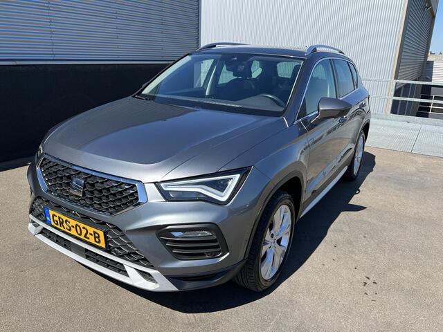 Seat ATECA 1.5 TSI Xperience Business Intense Auto VOL luxe, panoramadak, trekhaak, 360° camera, keyless, stuurverwarming, dodehoek
