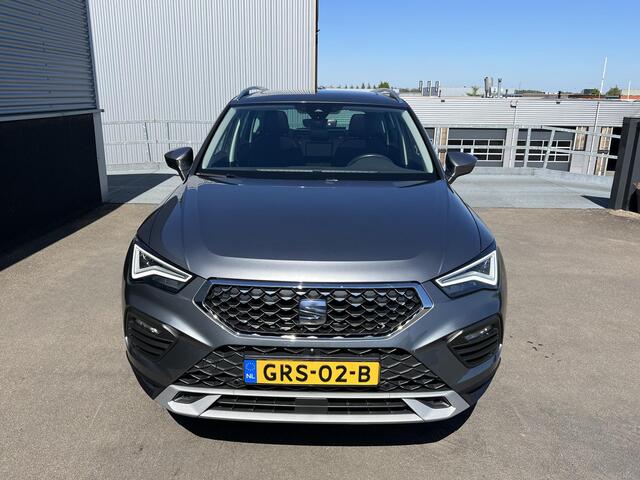 Seat ATECA 1.5 TSI Xperience Business Intense Auto VOL luxe, panoramadak, trekhaak, 360° camera, keyless, stuurverwarming, dodehoek