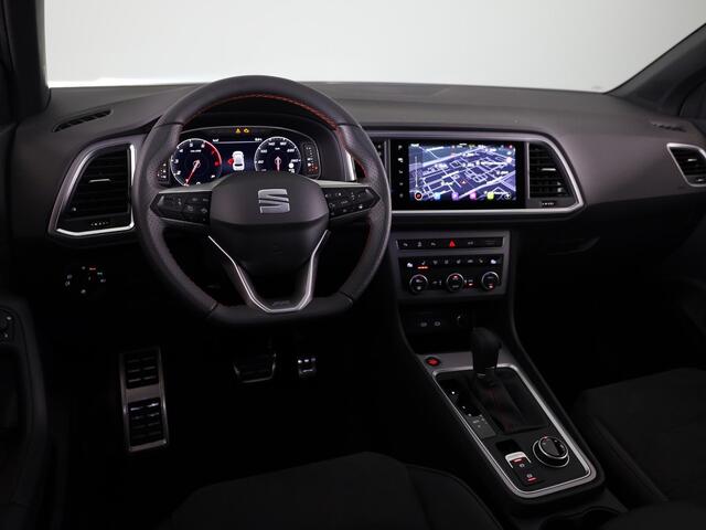 Seat ATECA 1.5 TSI FR Business Intense | Glacial White Metallic | Velgen: 'Exclusive Cosmo Grey', 19 inch | Draadloze Carplay |