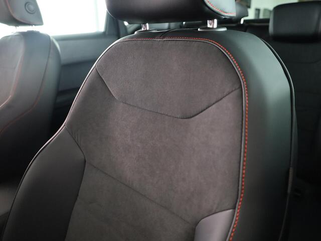 Seat ATECA 1.5 TSI FR Business Intense | Glacial White Metallic | Velgen: 'Exclusive Cosmo Grey', 19 inch | Draadloze Carplay |