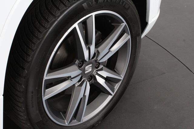 Seat ATECA 1.5 TSI FR Business Intense > Memory/Camera/Adapt.cruise/Nevada White....