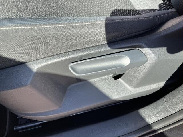 Seat ATECA 1.0 EcoTSI Style Business Intense / PARKEER SENSOREN V+A/ CAMERA/ CRUISE CONTROL/ ELEK. ACHTERKLEP/ BLUETOOTH/ CLIMA/ DAB/ NAVI/ 17'' LMV