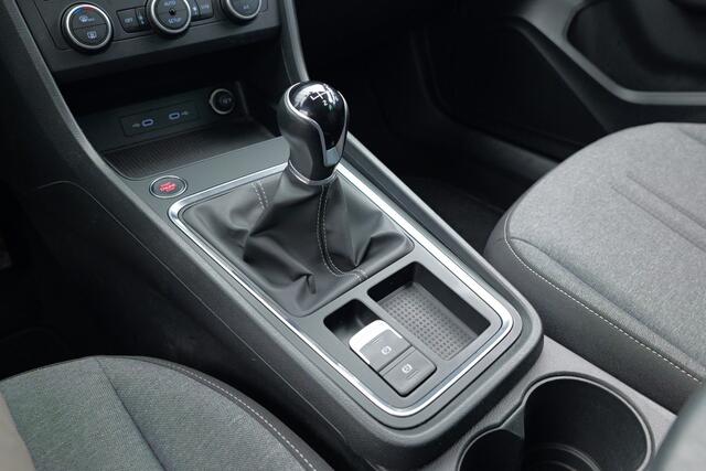 Seat ATECA 1.0 TSI Style Business Intense | Achteruitrijcamera | Stuurwielverwarming | Cruise control
