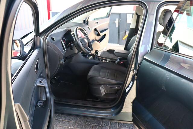 Seat ATECA 1.5 TSI Style Business Intense O.a: Camera, PDC, Clima, Navi, Cruise, Rijklaar, Etc. All-in prijs!