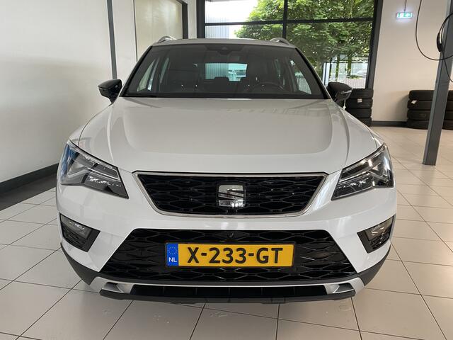 Seat ATECA 1.5 TSI Xcellence Business Intense Panoramadak /Trekhaak / Carplay /Stoelverwarming