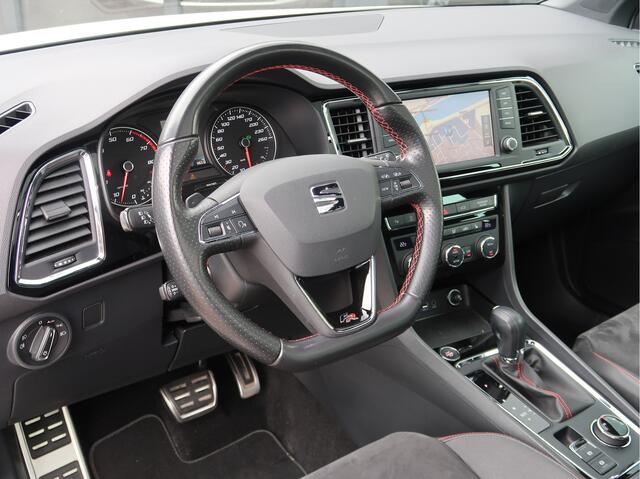 Seat ATECA 1.4 TSI FR Business Intense | Panoramadak | ACC | Camera | Trekhaak |