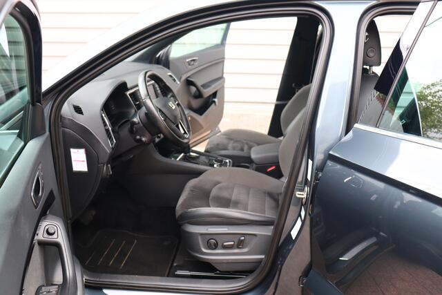 Seat ATECA 1.5 TSI Xcellence Business Intense O.a: Stoelverw, Pano, Camera, PDC, Clima, Carplay, Etc. All-in prijs!