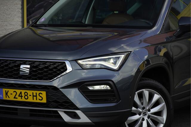 Seat ATECA 1.5 TSI Style Business Intense BJ2021 Lmv 17" | Led V+A | Pdc | Panoramadak | Elek. trekhaak | Achteruitrijcamera | App-Connect | Navi | Climate control | Cruise control | Lederen bekleding | Verwarmd stuur | Verwarmde voorstoelen | Extra getint glas