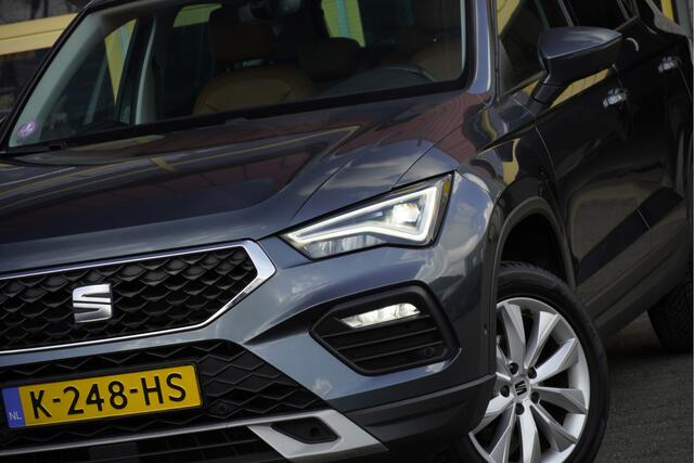 Seat ATECA 1.5 TSI Style Business Intense BJ2021 Lmv 17" | Led V+A | Pdc | Panoramadak | Elek. trekhaak | Achteruitrijcamera | App-Connect | Navi | Climate control | Cruise control | Lederen bekleding | Verwarmd stuur | Verwarmde voorstoelen | Extra getint glas