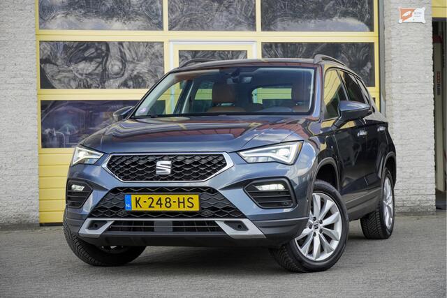 Seat ATECA 1.5 TSI Style Business Intense BJ2021 Lmv 17" | Led V+A | Pdc | Panoramadak | Elek. trekhaak | Achteruitrijcamera | App-Connect | Navi | Climate control | Cruise control | Lederen bekleding | Verwarmd stuur | Verwarmde voorstoelen | Extra getint glas
