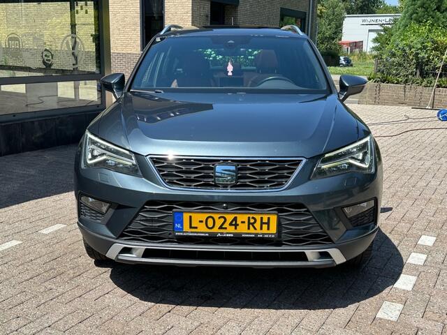 Seat ATECA 1.4 Eco TSi Xcellence Automaat Panoramadak Camera Navi Cruise Trekhaak