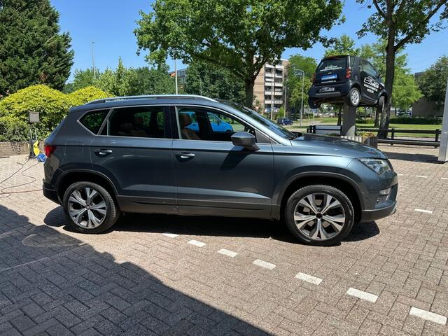 Seat ATECA 1.4 Eco TSi Xcellence Automaat Panoramadak Camera Navi Cruise Trekhaak