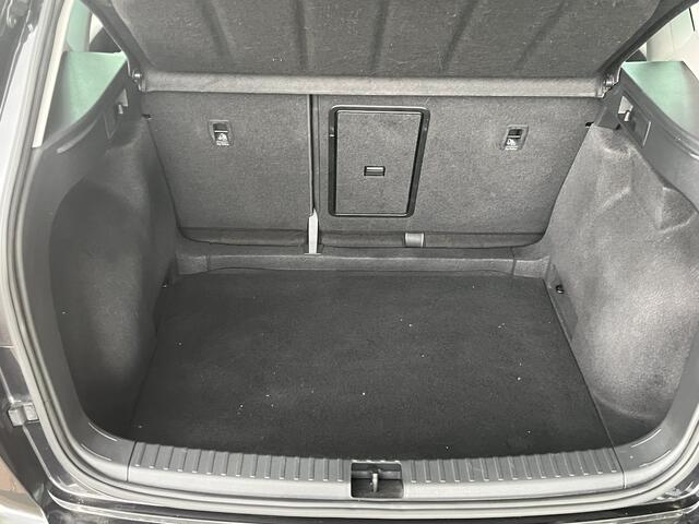Seat ATECA 1.5 TSI 150pk FR Business Intense / Virtual cockpit / Full led koplampen / 18'' LMV