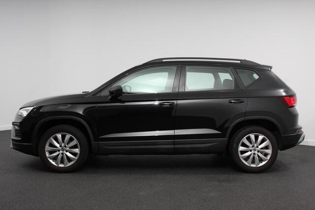 Seat ATECA 1.5 TSI DSG Style Nieuw type Climate Control Parkeer sensoren Cruise control DAB Led Lichtmetalen Velgen