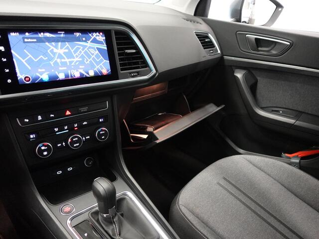 Seat ATECA 1.5 TSI Style DSG Business Intense Climate Control Cruise Control Navigatie Apple Carplay/Android Auto Virtual Cockpit Privacy Glass PDC VA Camera