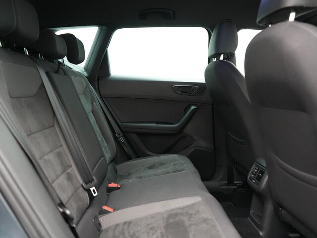 Seat ATECA 1.4 EcoTSI Xcellence 150pk | Trekhaak Af Fabriek | Camera | Sfeerverlichting | Apple Carplay | Keyless | Cruise Control | LED Koplampen | Navigatie | 18"L.M |